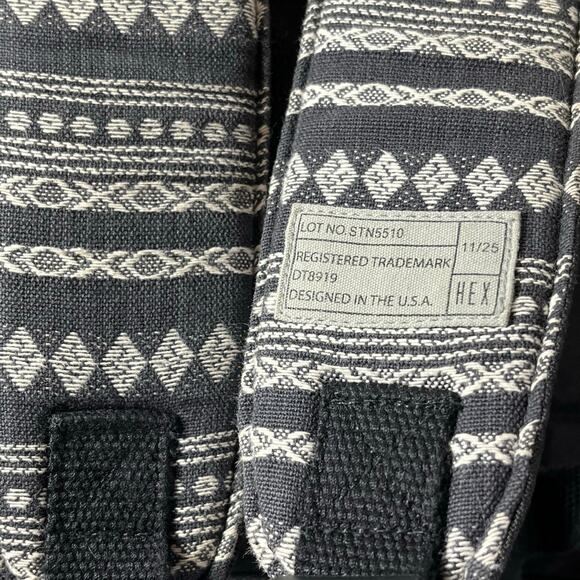 HEX Navy Zippered Backpack DT8919 • Pre-owned - Picture 9 of 10